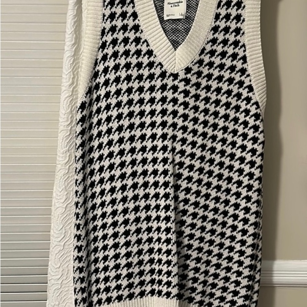 Houndstooth Abercrombie vest dress